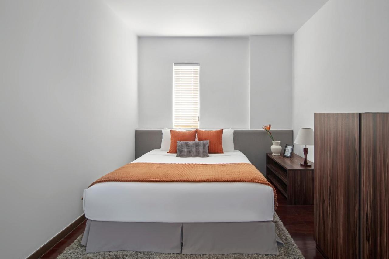 Oakwood Hotel & Apartments Saigon Хошимин Экстерьер фото